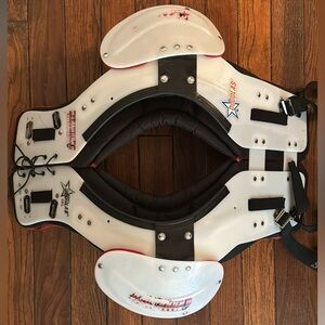 Douglas BodyGuard 56L Football Shoulder Pads